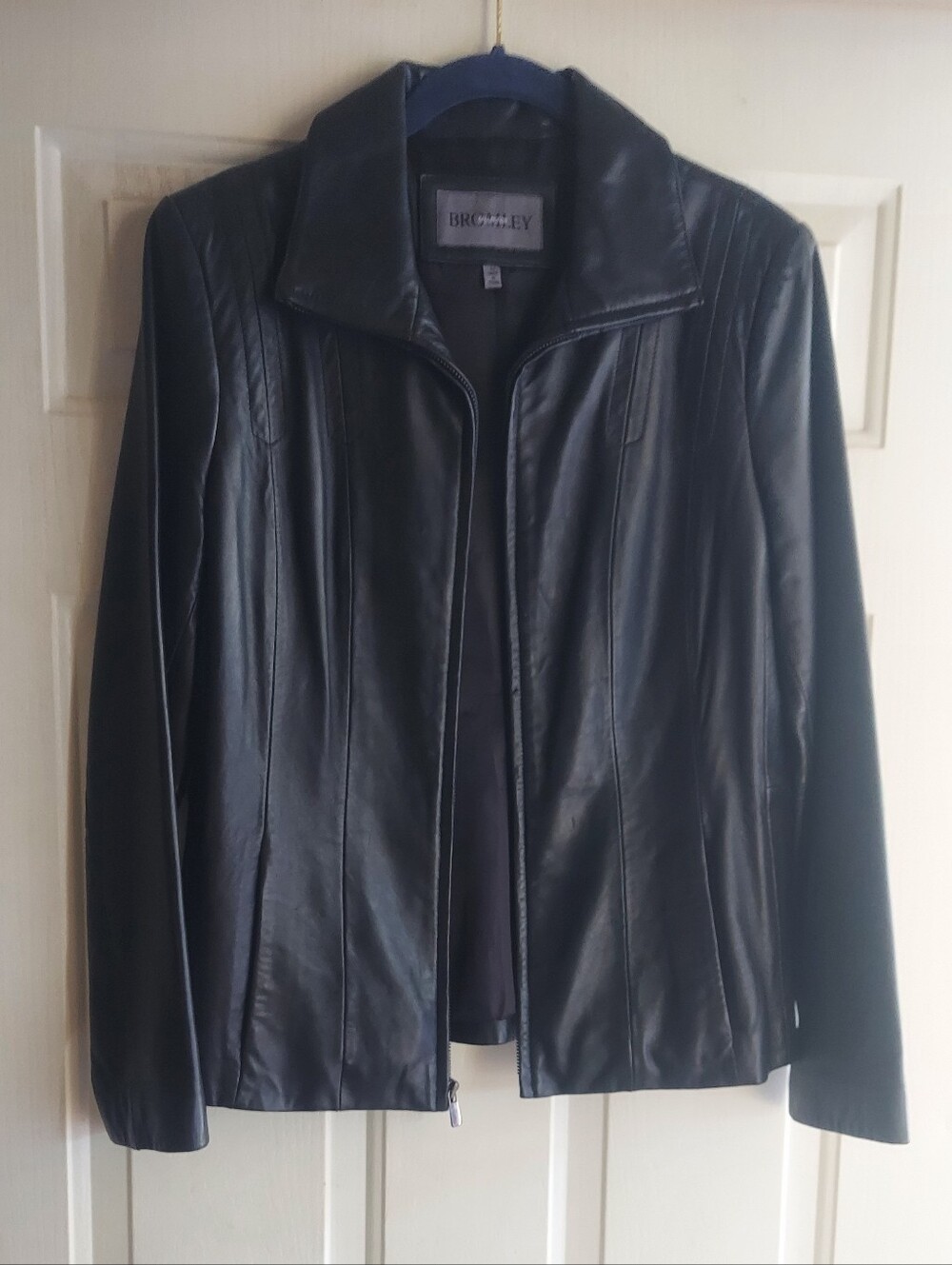 Bromley Collection Leather Jacket - Picture 4 of 4